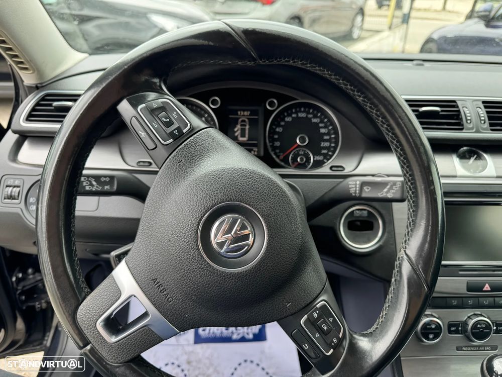 VW Passat Variant 2.0 TDi Highline - 17