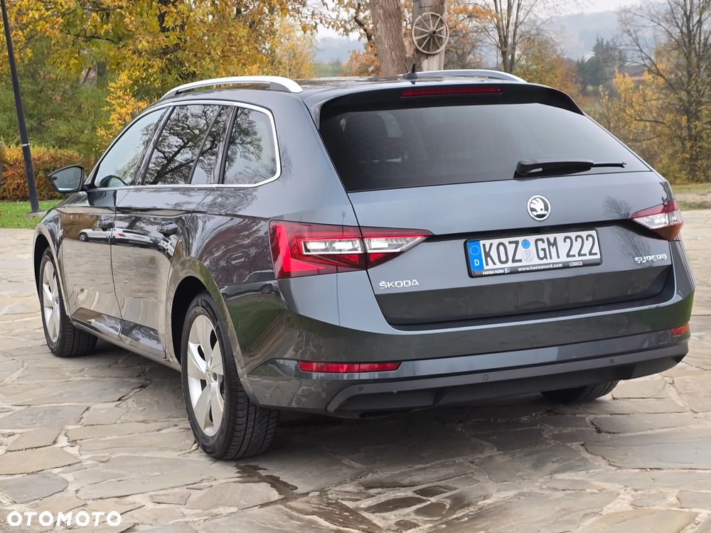 Skoda Superb 2.0 TDI DSG Active - 8