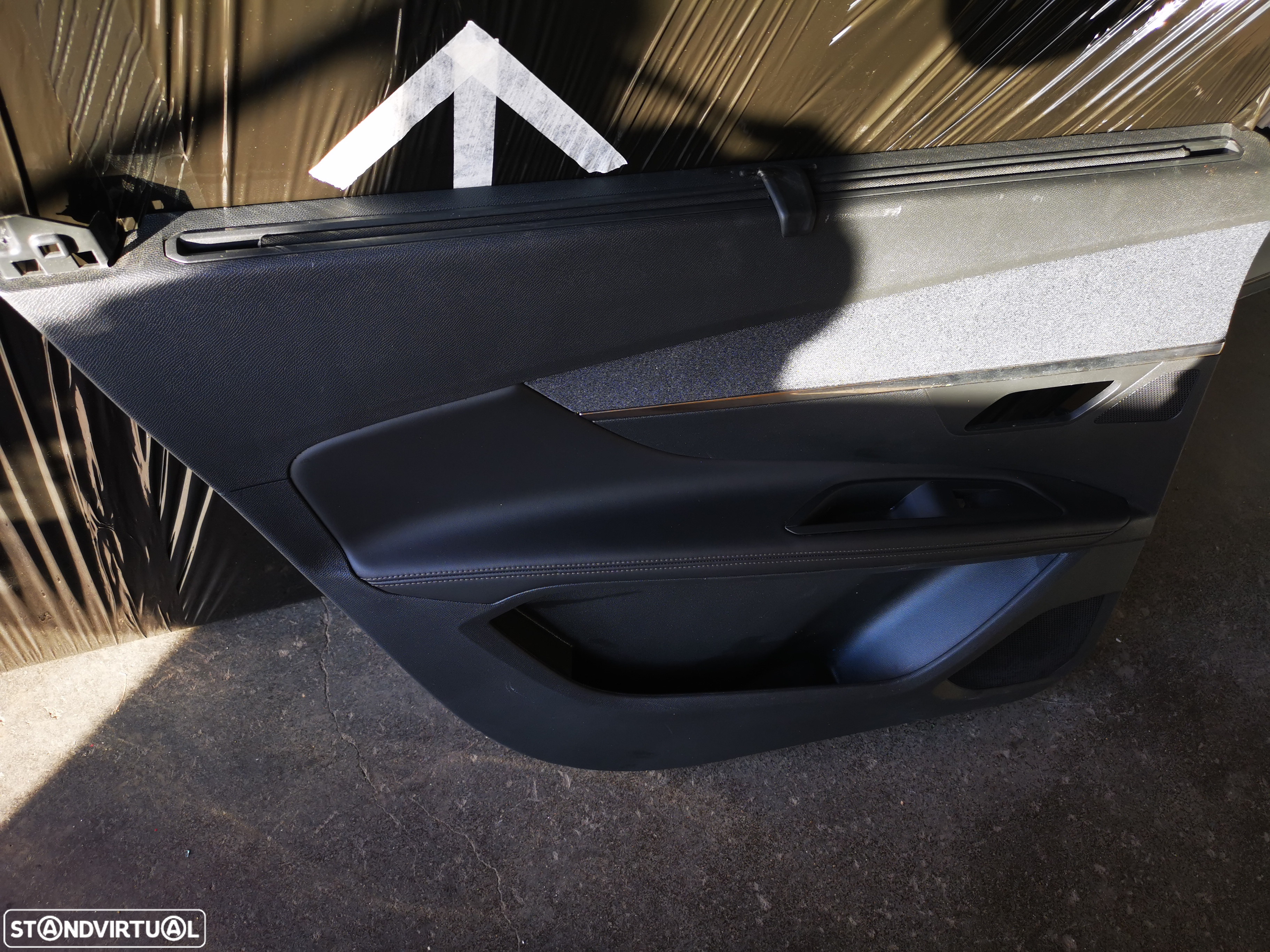 PEUGEOT 5008 II FORRA / QUARTELA PORTA TRÁS ESQUERDA - FP012 - 2