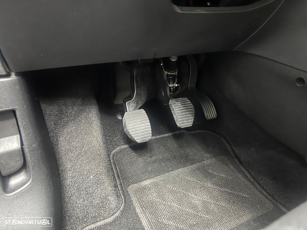 Citroën C3 1.2 PureTech Shine - 37
