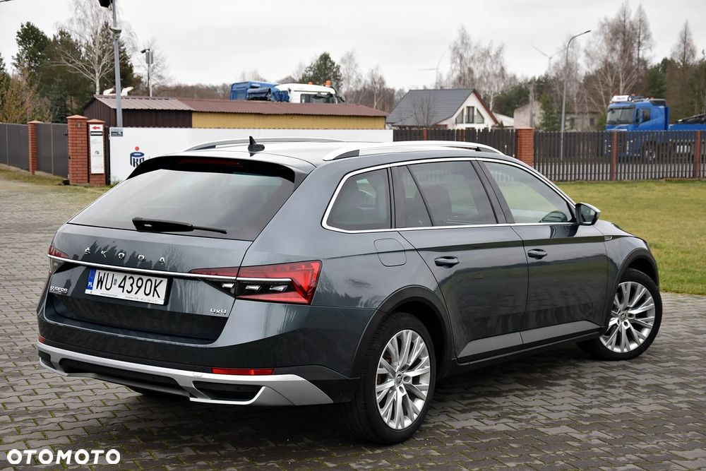 Skoda Superb 2.0 TDI 4x4 DSG Scout - 9