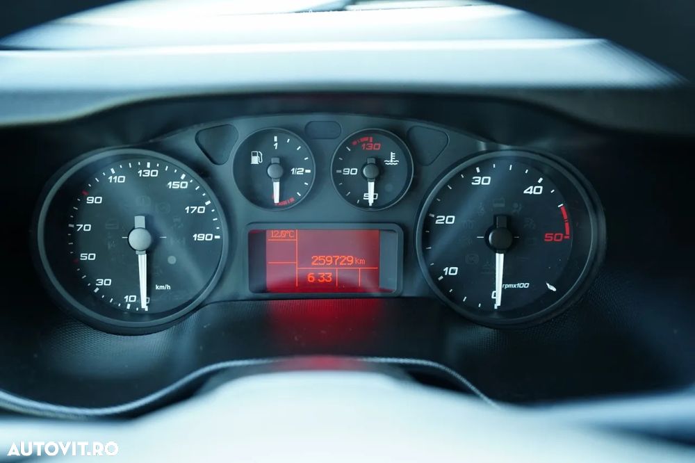 Iveco / DAILY / TOURYS / IMPORTAT / AER CONDITIONAT / - 39