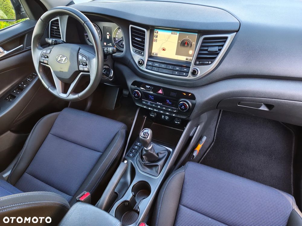 Hyundai Tucson blue 1.6 GDi 2WD Navi - 36
