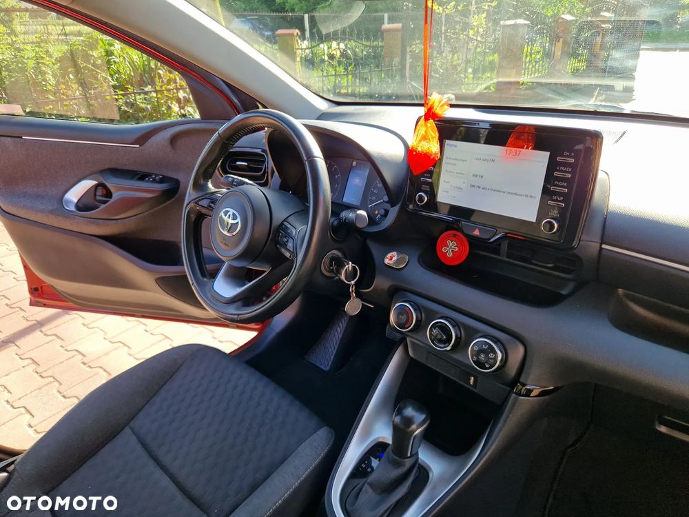 Toyota Yaris ver-1-5-vvt--i-comfort - 26
