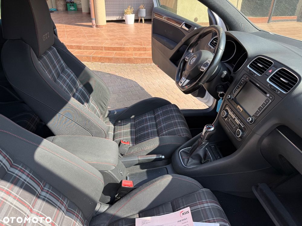 Volkswagen Golf 2.0 GTI adidas - 35