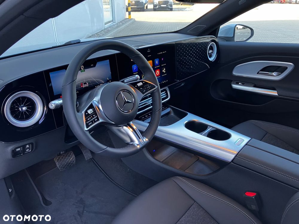 Mercedes-Benz CLA - 4