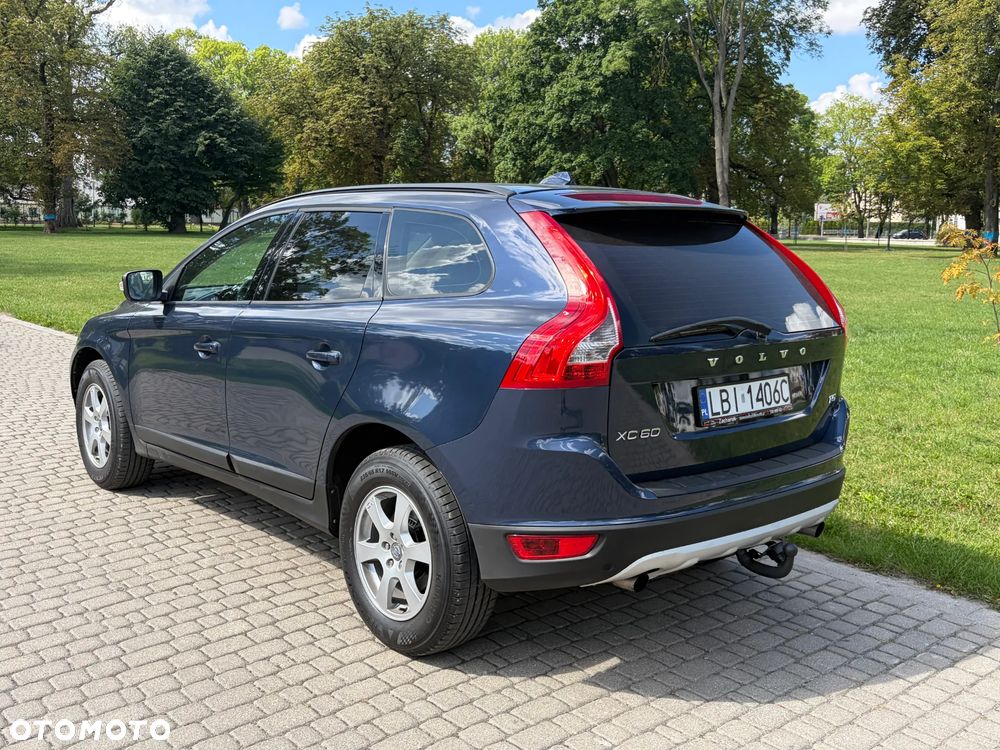 Volvo XC 60 T5 Powershift Momentum - 2