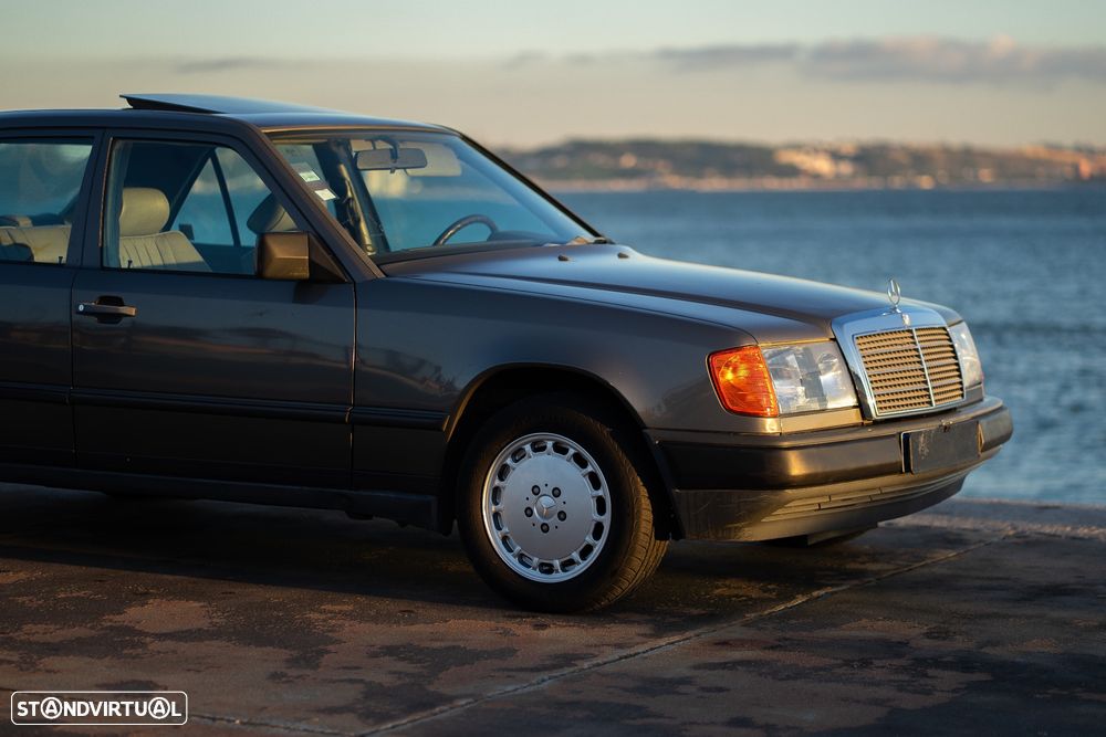 Mercedes-Benz W124 (1984-1997) 300 D Turbo - 36
