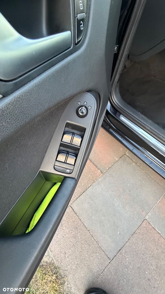 Audi A4 Avant 2.0 TDI DPF Ambiente - 14