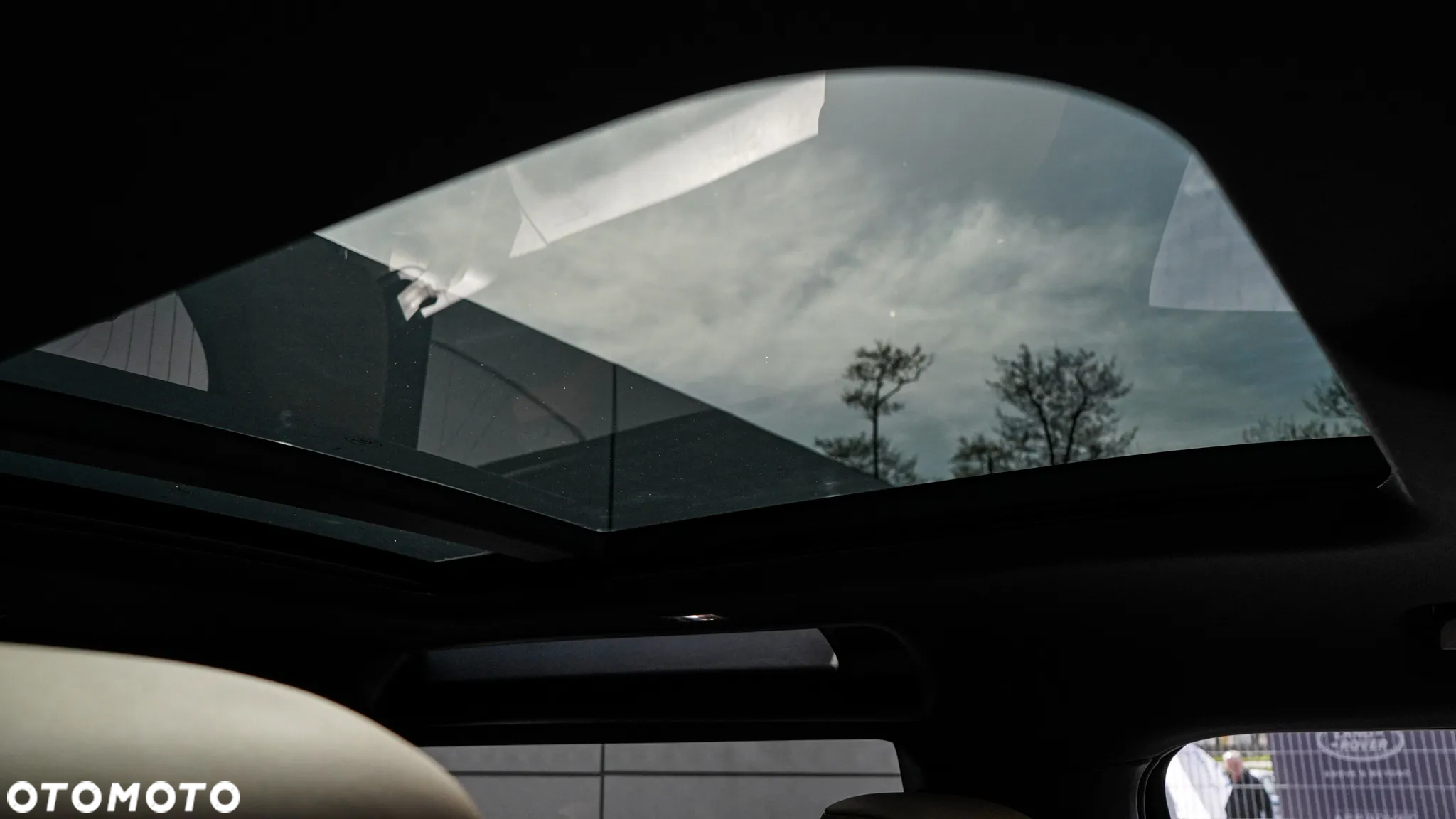 Land Rover Defender - 15