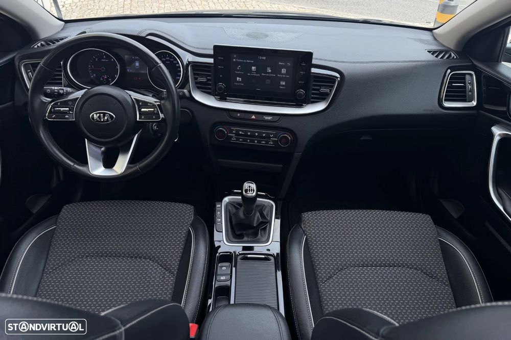 Kia Ceed SW 1.6 CRDi MHEV Drive+SRF - 25
