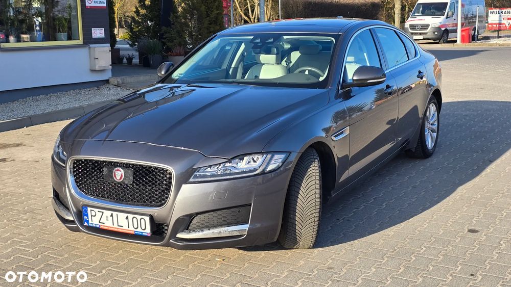 Jaguar XF 2.0 i4D Prestige - 3