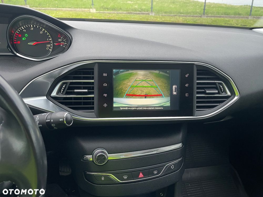 Peugeot 308 2.0 Blue HDi Allure S&S - 12