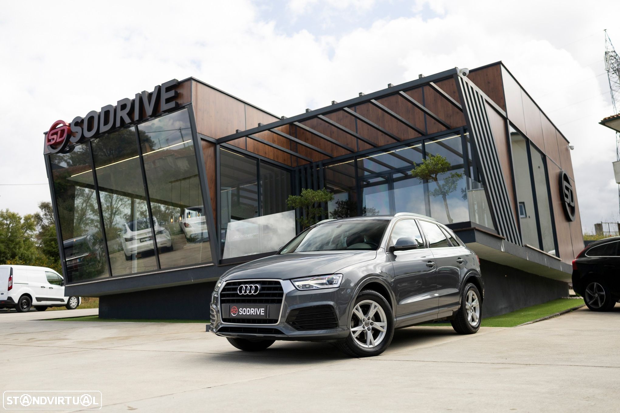 Audi Q3 2.0 TDI Sport - 1