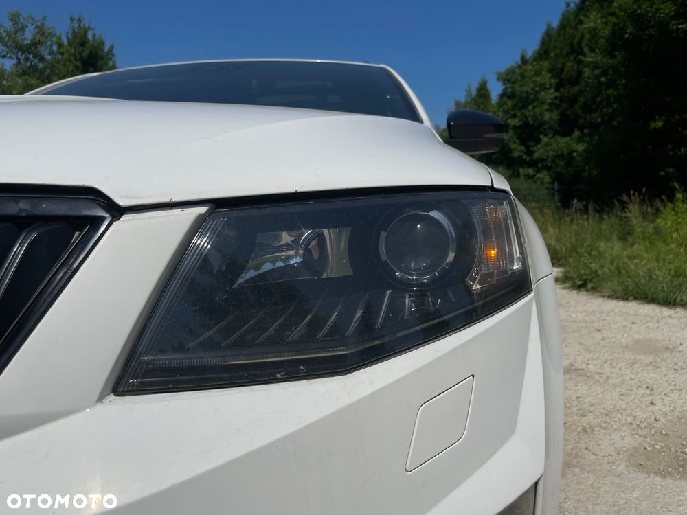 Skoda Octavia 2.0 TDI RS DSG - 24