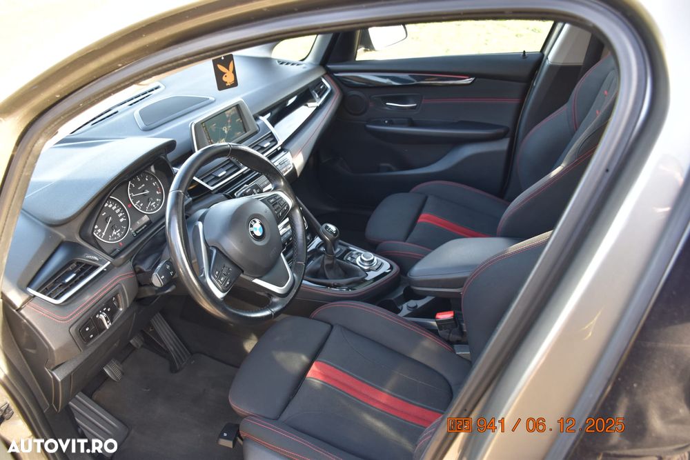 BMW Seria 2 218d - 11