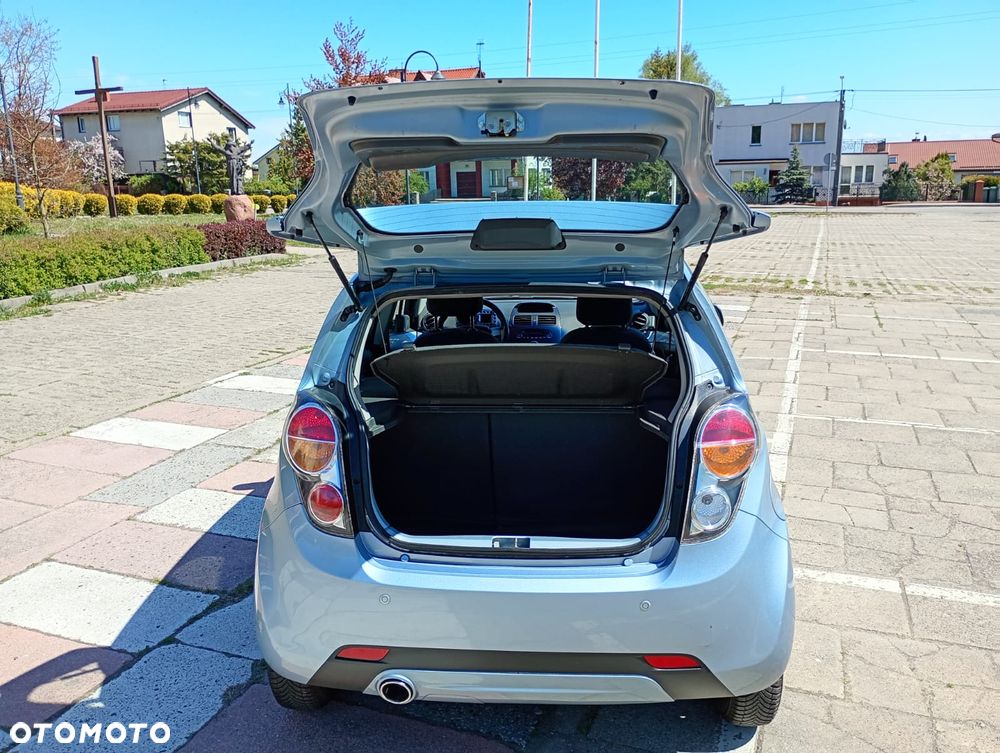 Chevrolet Spark - 25