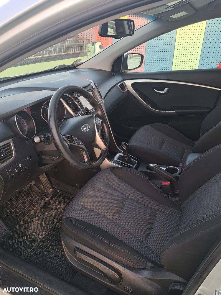 Hyundai i30 1.6 CRDI DCT Premium - 11