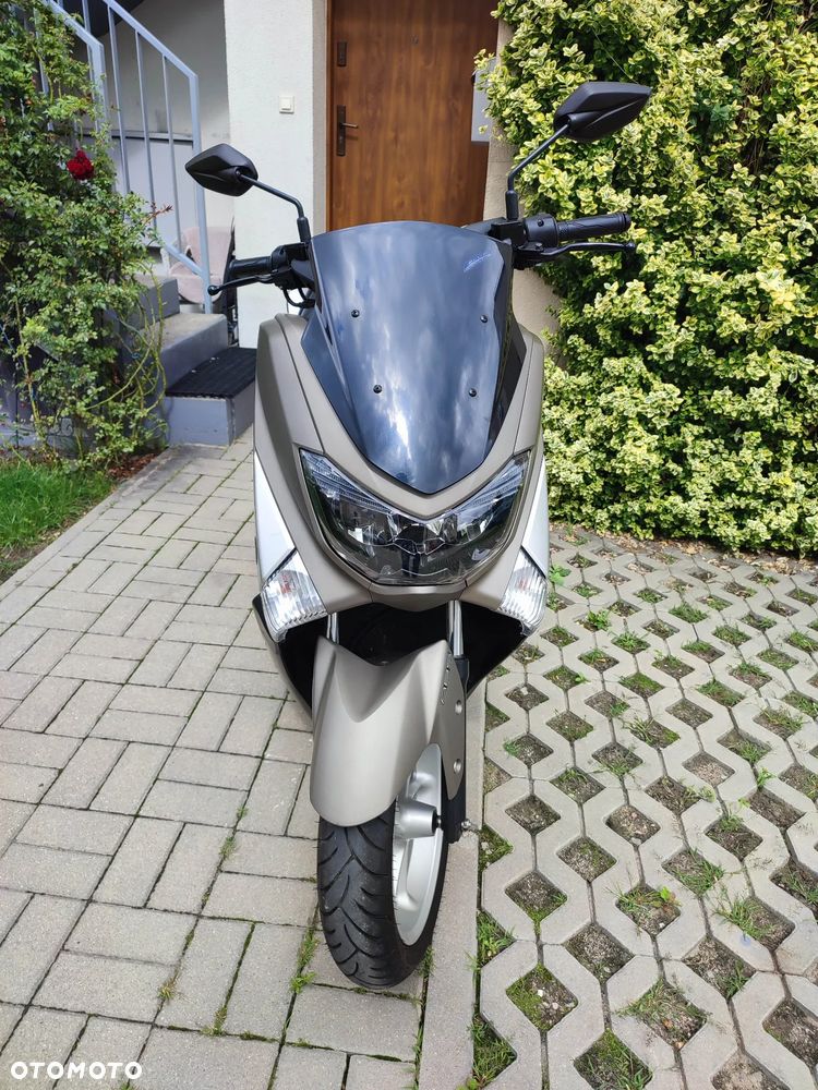 Yamaha NMAX - 12