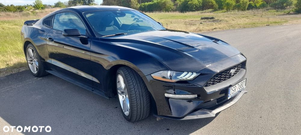 Ford Mustang - 1