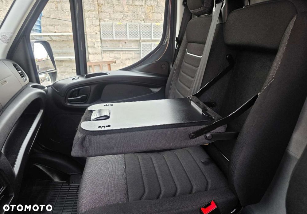 Iveco 35S18 - 12