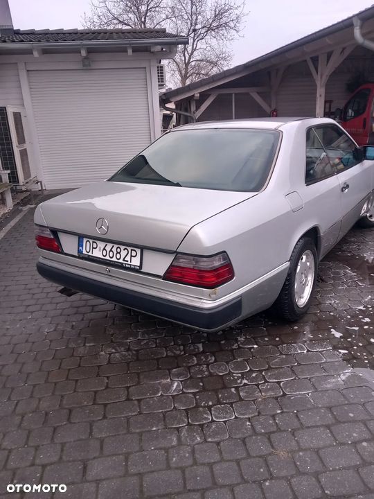 Mercedes-Benz W124 (1984-1993) - 10