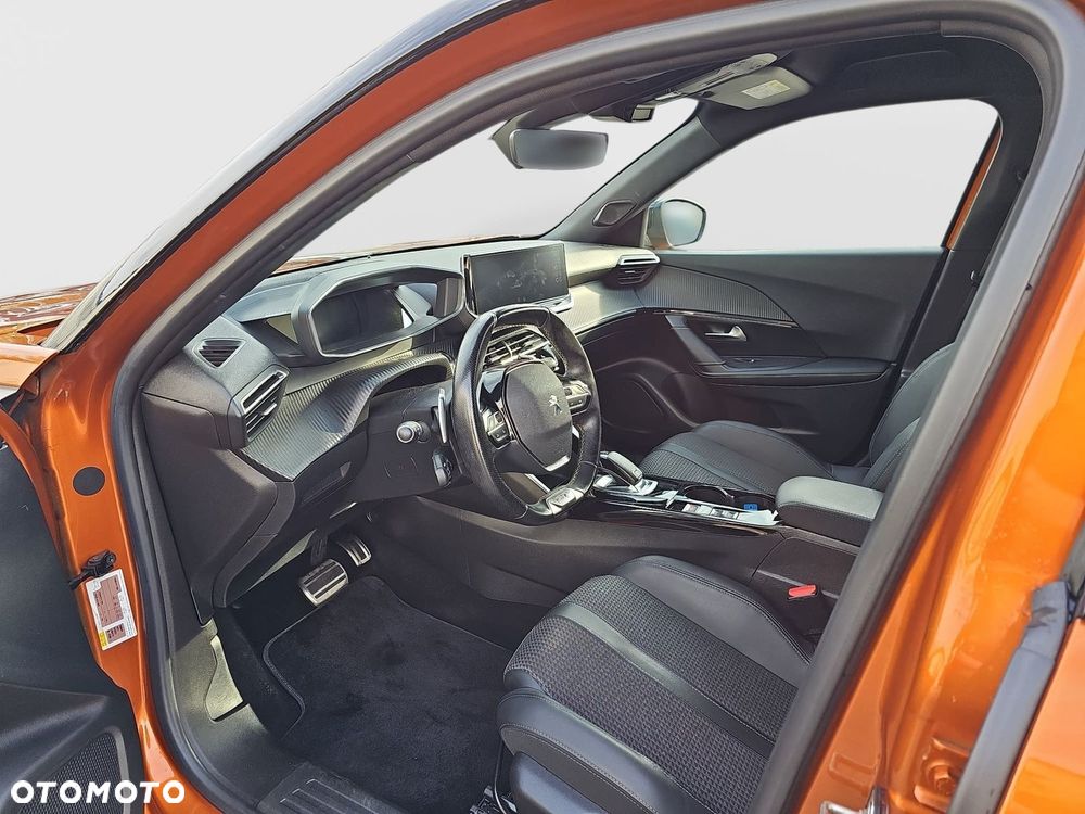 Peugeot 2008 - 10