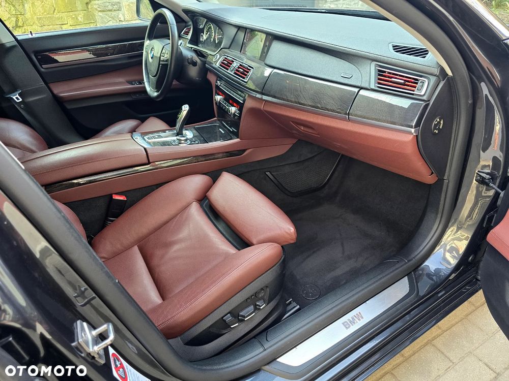BMW Seria 7 740d xDrive - 8