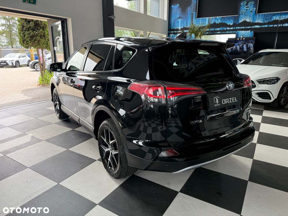 Toyota RAV4 - 7