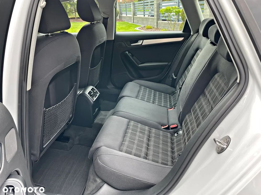 Audi A4 Avant 2.0 TDI DPF multitronic Ambiente - 24