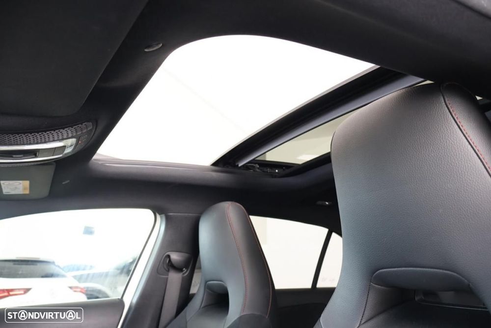 Mercedes-Benz A 250 e - 11