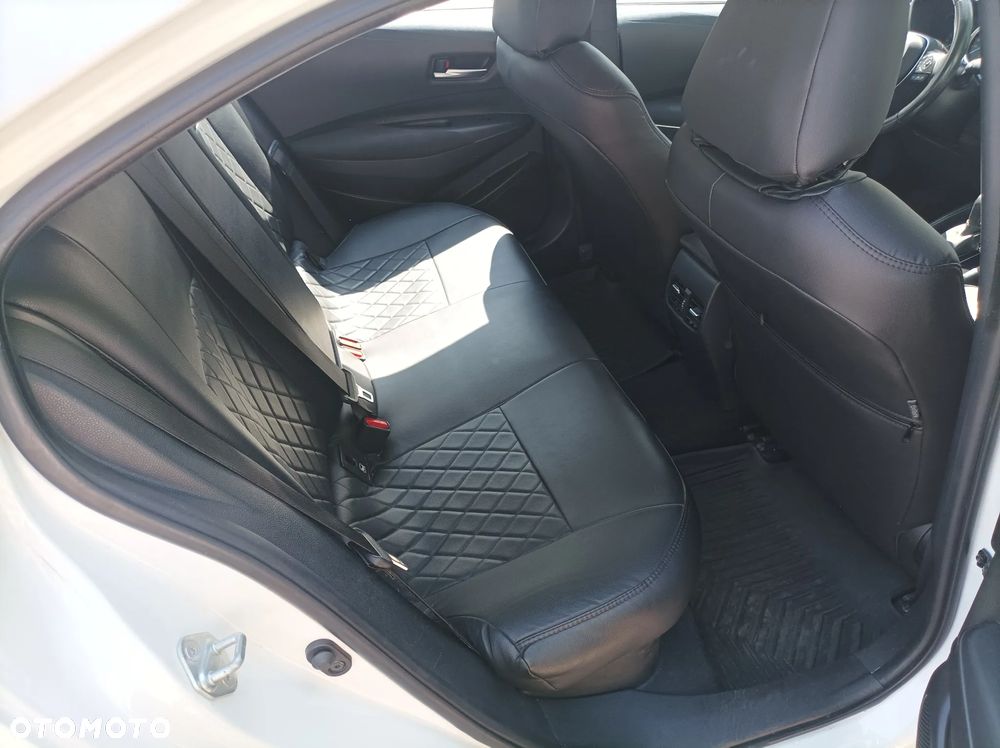 Toyota Corolla 1.8 Hybrid Comfort - 18