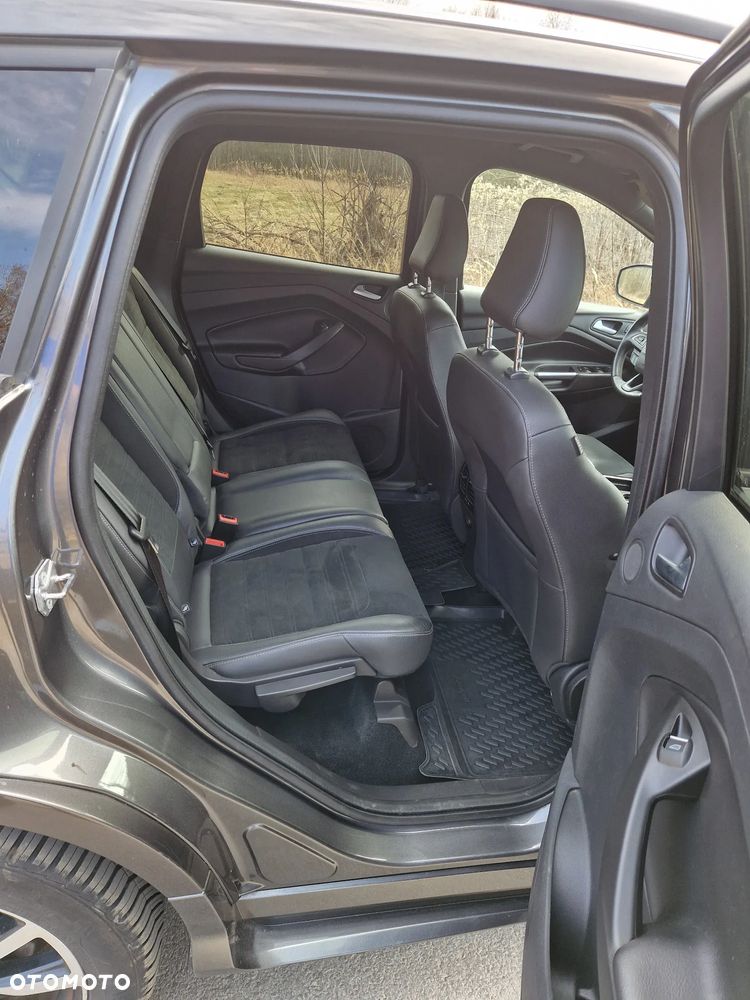 Ford Kuga 2.0 TDCi 4x4 ST-Line - 27