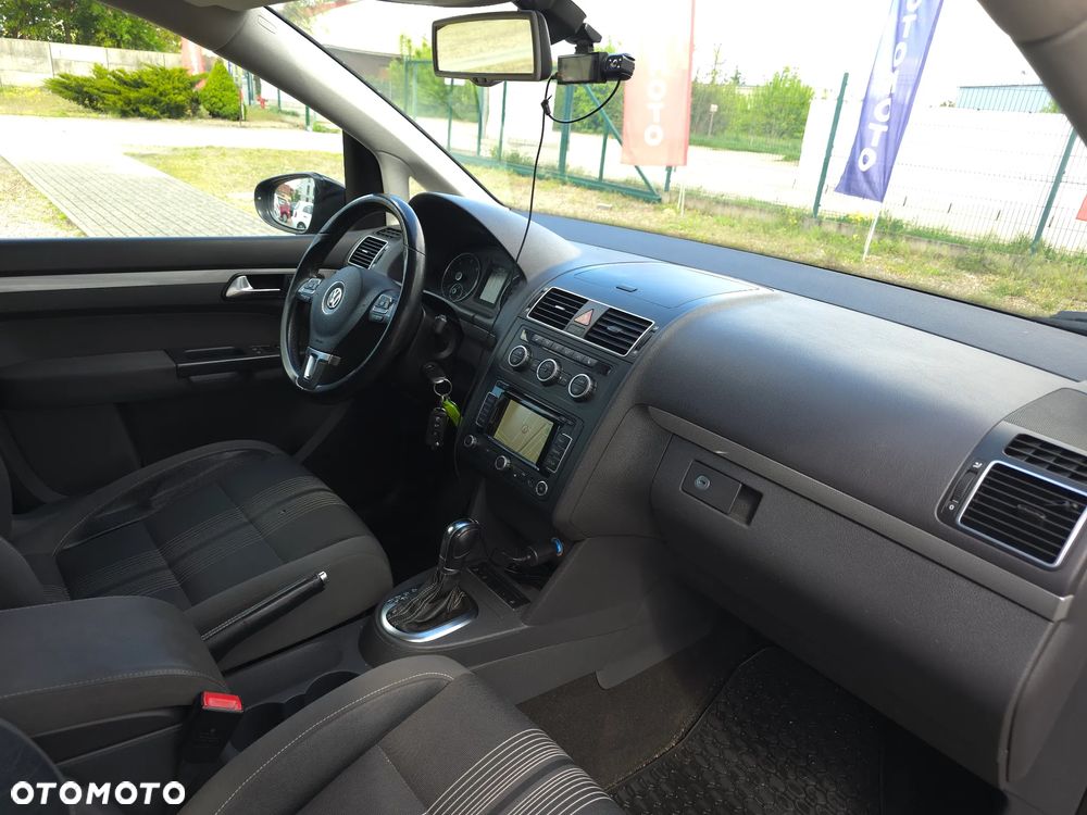 Volkswagen Touran 1.6 TDI DPF BlueMotion Technology DSG MATCH - 15