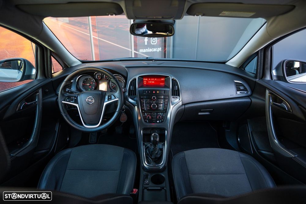 Opel Astra Sports Tourer - 10
