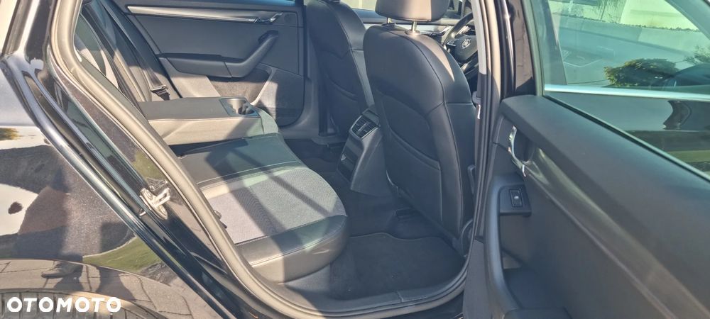 Skoda Octavia 2.0 TDI DSG Premium Edition - 9