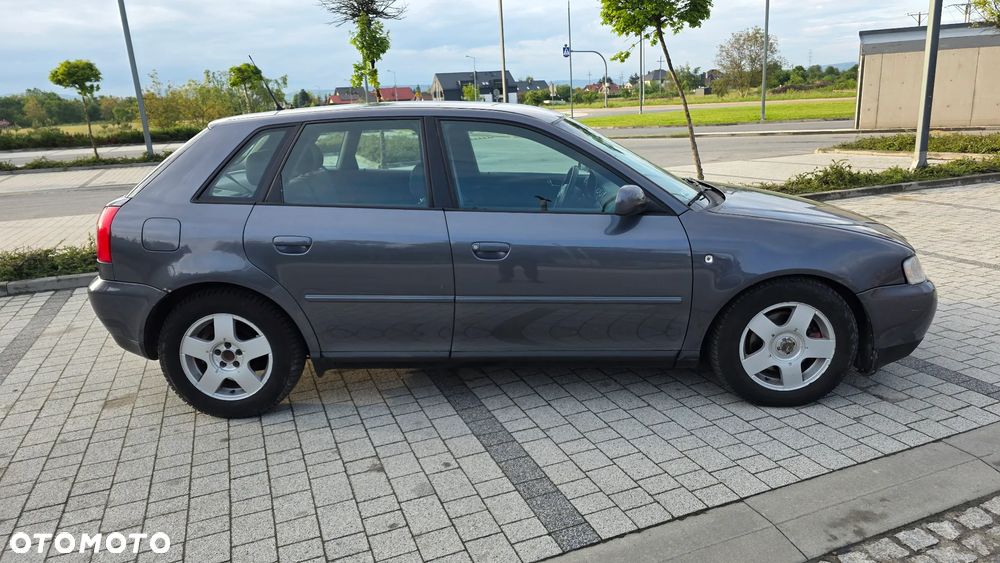 Audi Inny 1.9 TDI Ambiente - 4