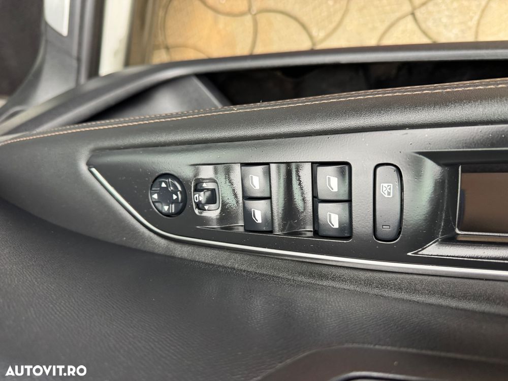 Peugeot 3008 PureTech 180 Stop & Start GPF EAT8 GT Pack - 27