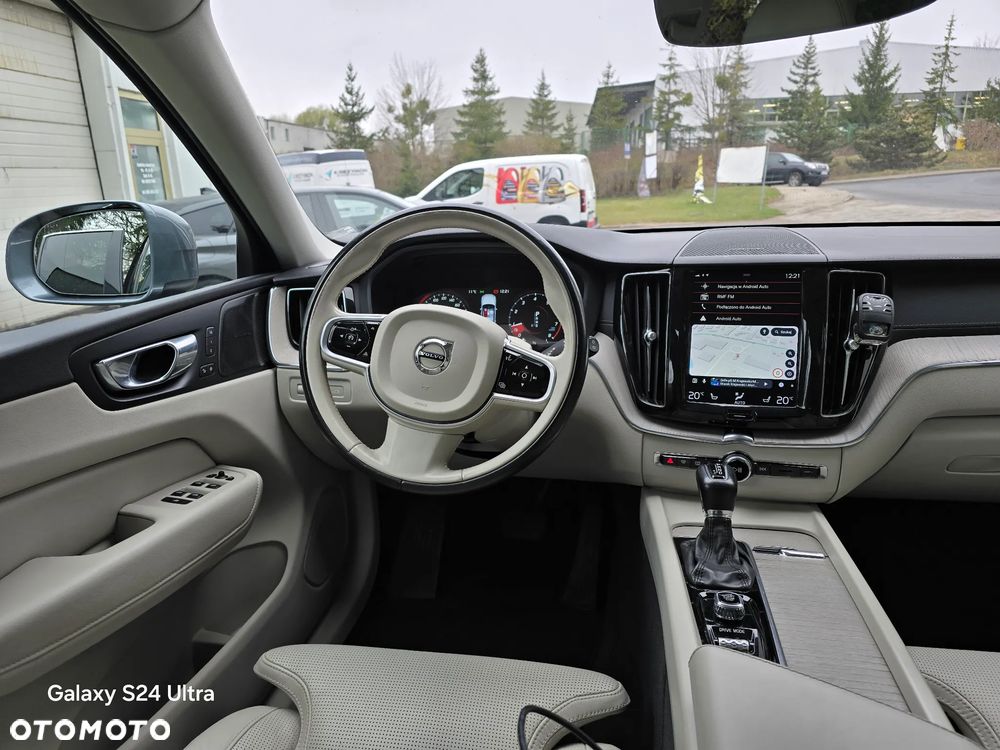 Volvo XC 60 T5 AWD Inscription - 12