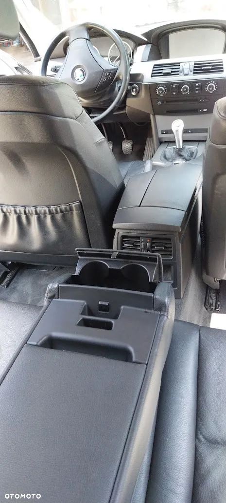 BMW Seria 5 523i - 34