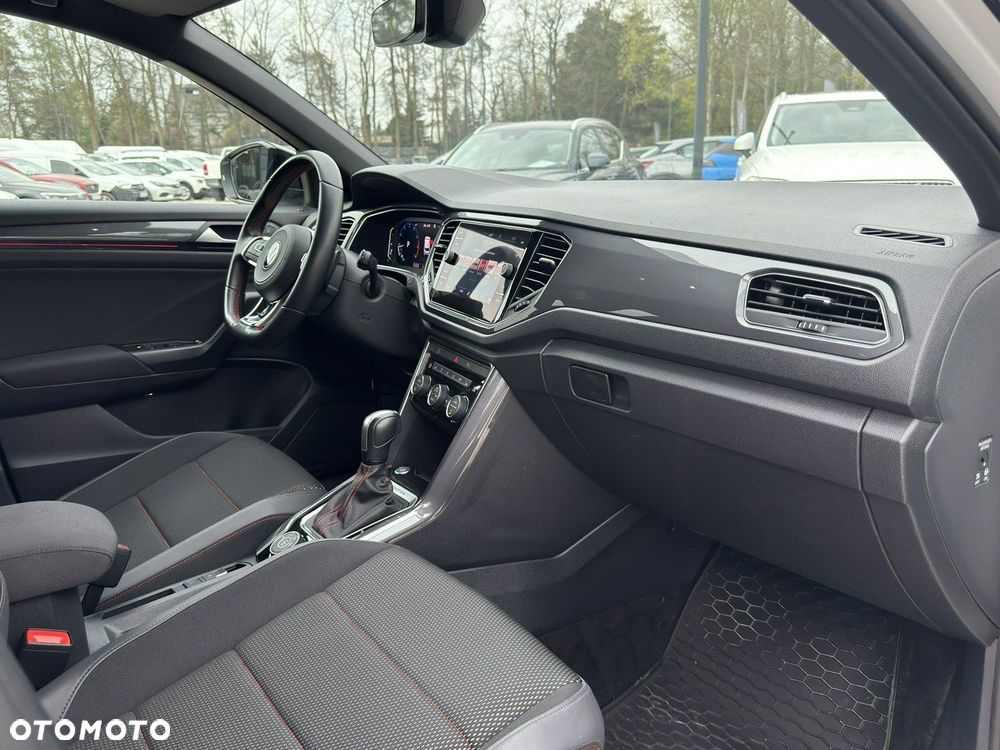 Volkswagen T-Roc - 18