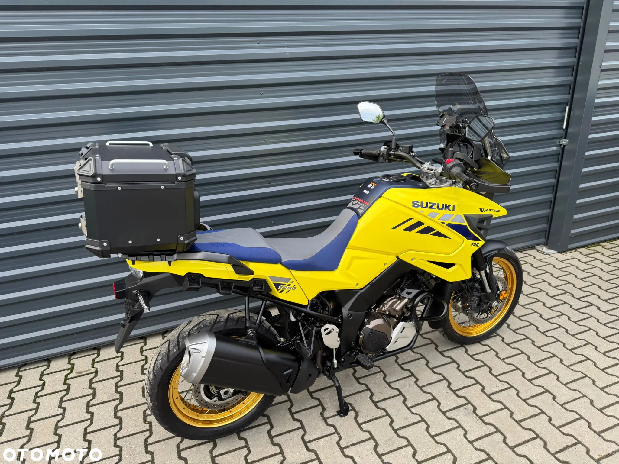 Suzuki DL - 5