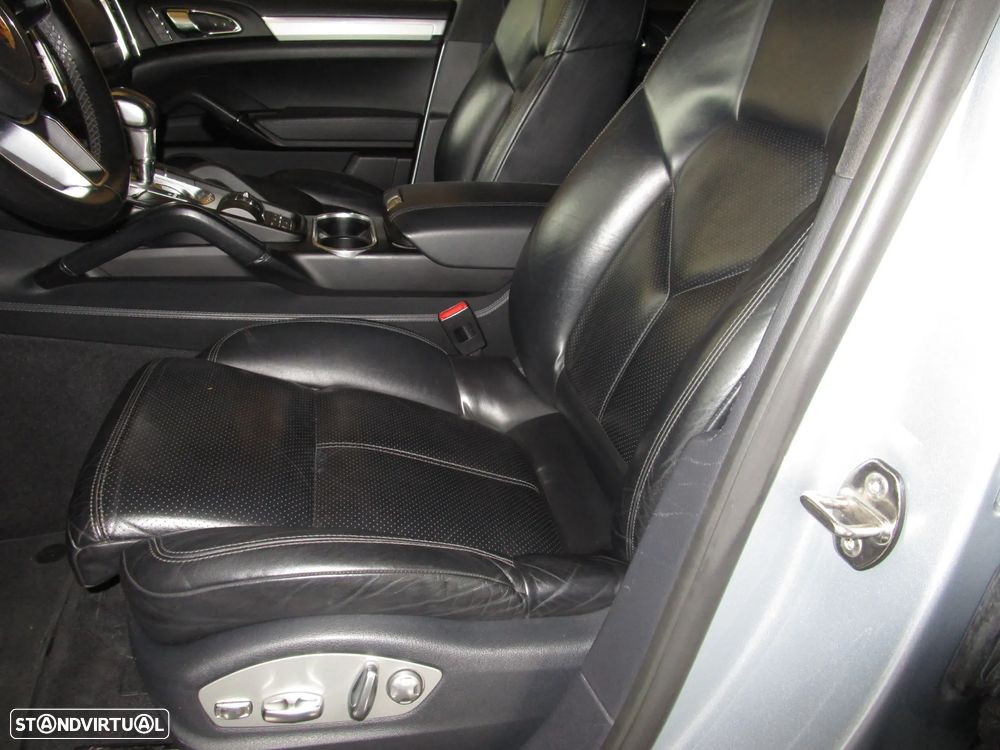 Porsche Cayenne S Tiptronic S - 21