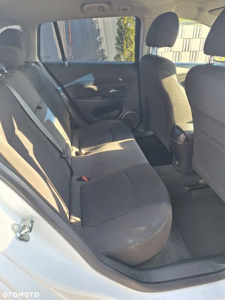 Chevrolet Cruze - 10