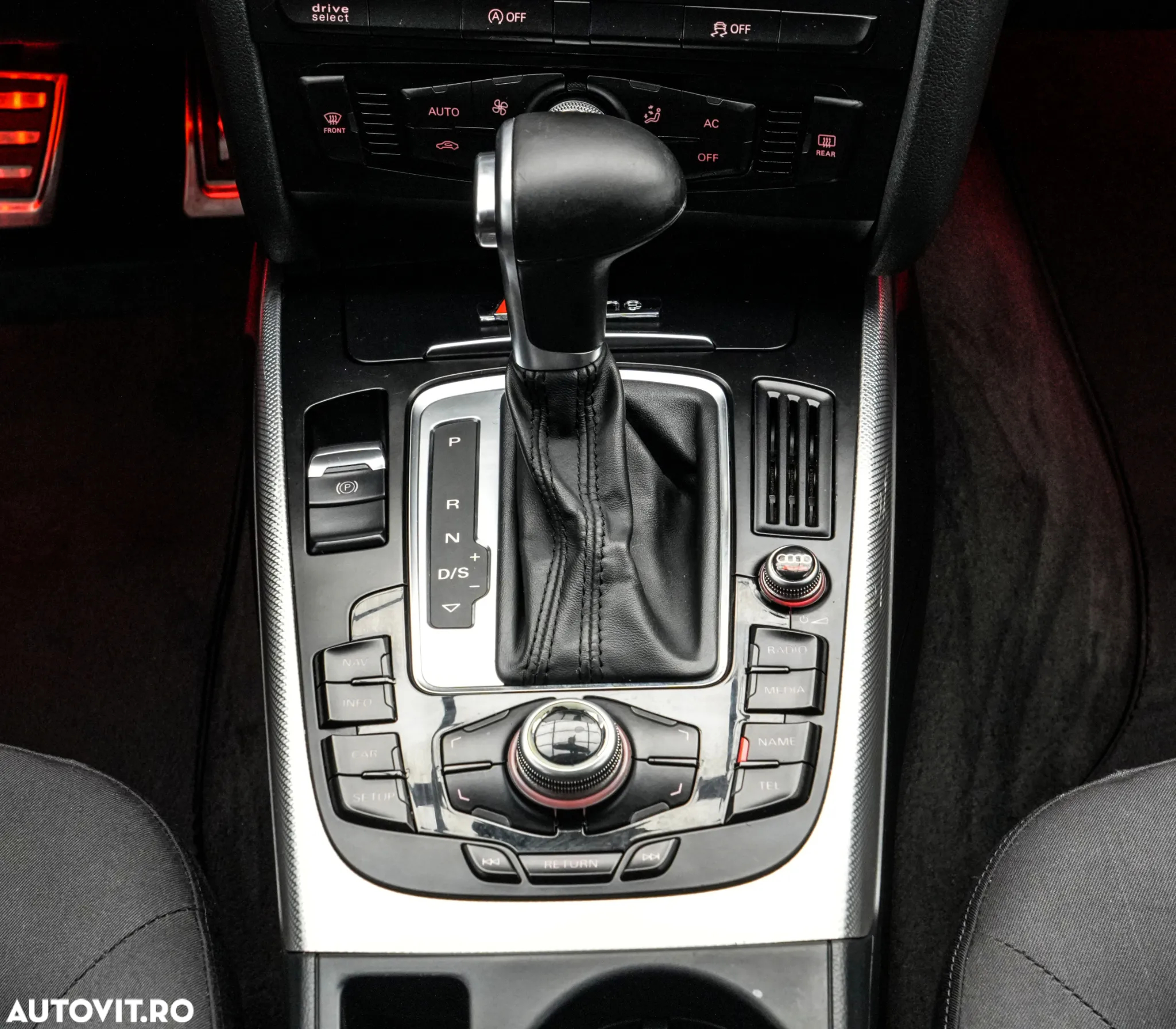 Audi A4 Avant 2.0 TDI quattro Stronic - 17
