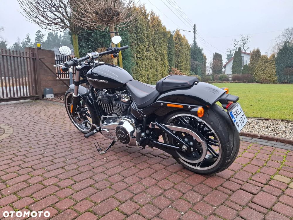 Harley-Davidson FXSB Breakout - 3