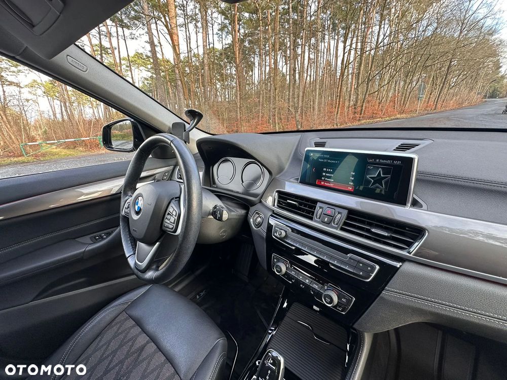 BMW X1 sDrive18i - 12