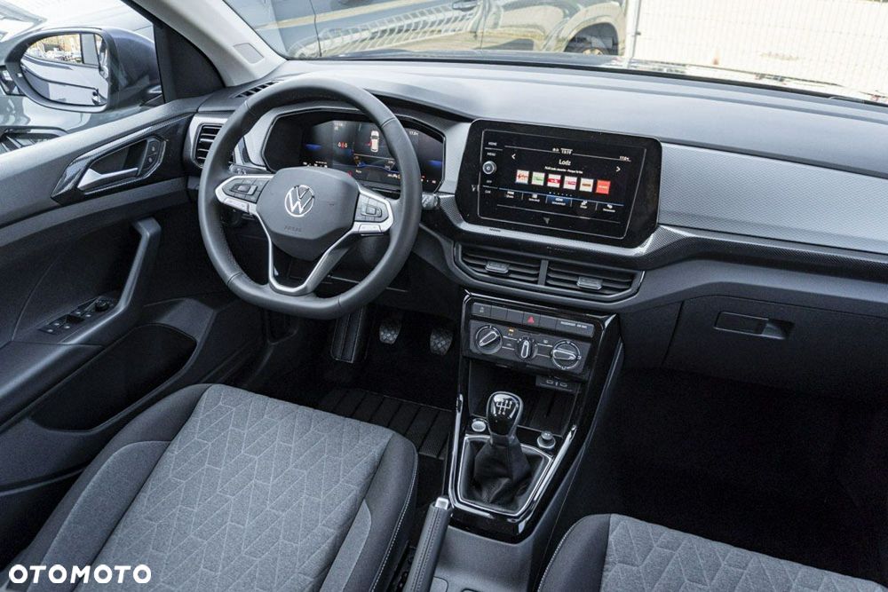 Volkswagen T-Cross - 17