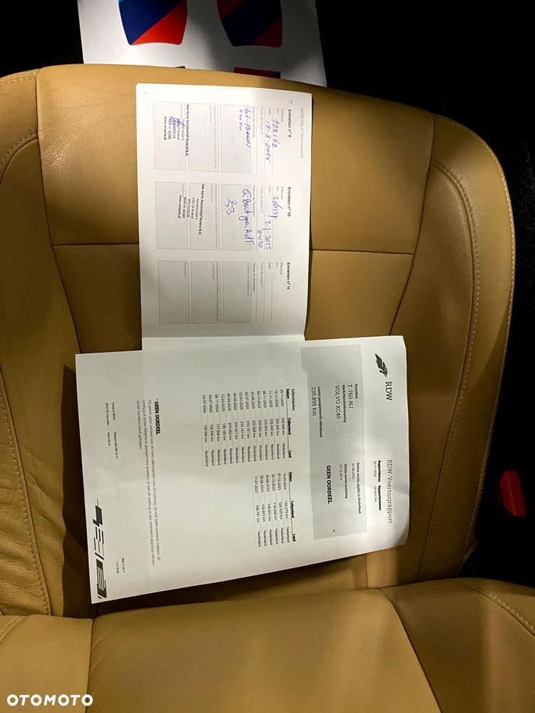 Volvo XC 40 D3 SCR Momentum - 28