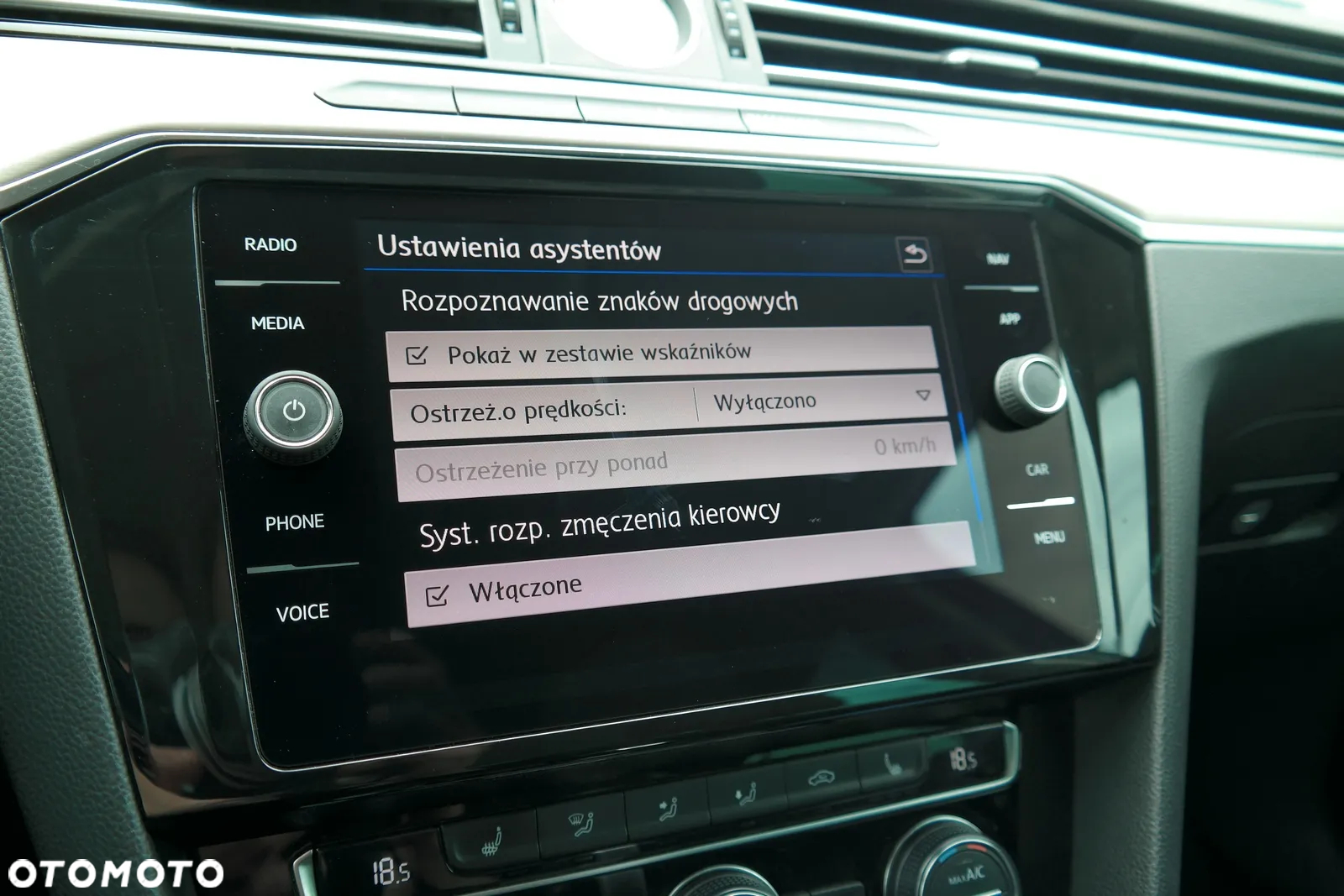 Volkswagen Passat 1.8 TSI BMT Highline DSG - 26